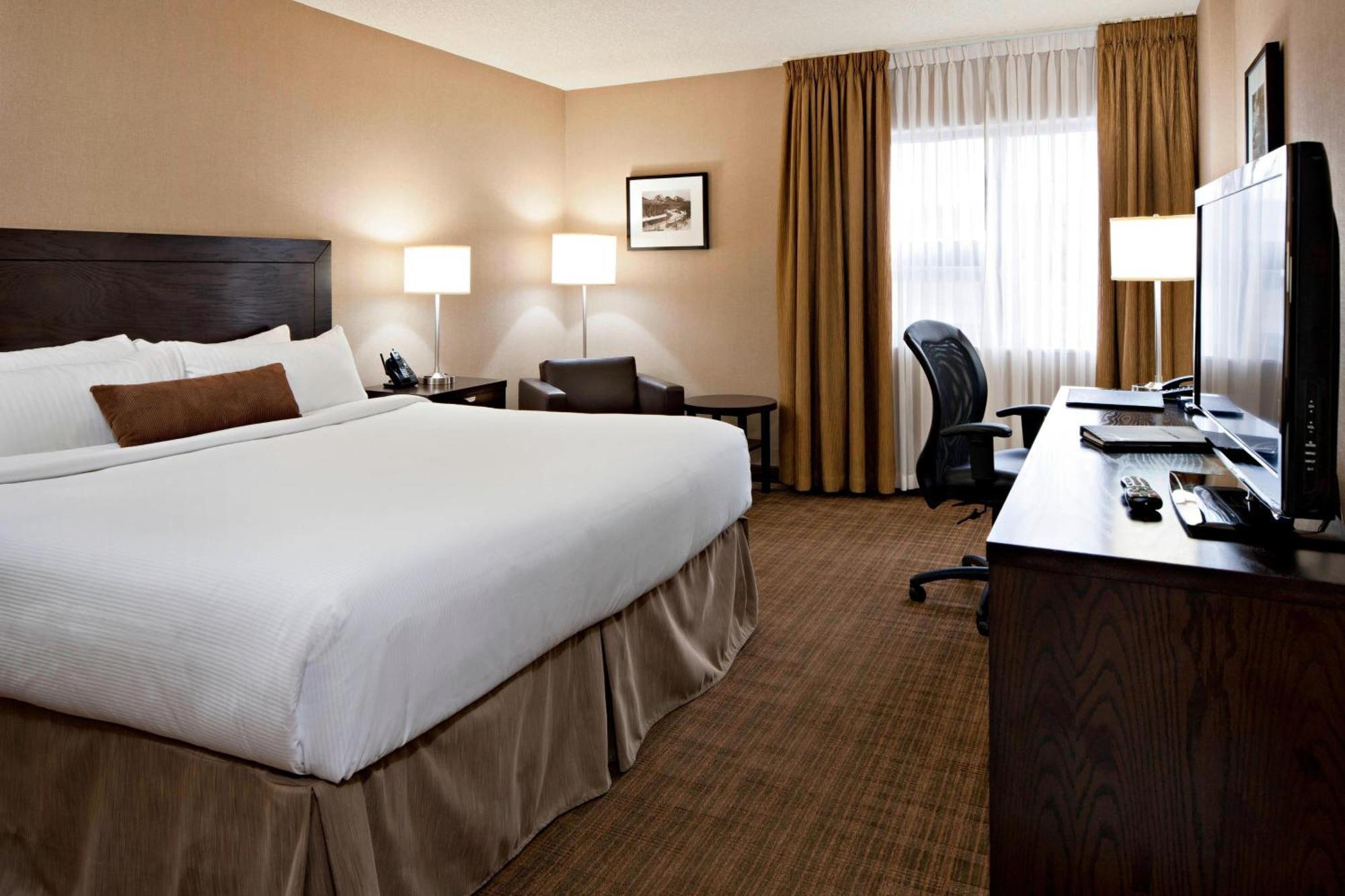 Hotel Delta Airport In-terminal Calgary