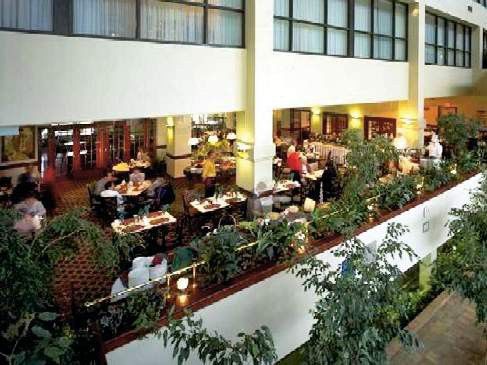 Delta Airport In-terminal 4* Calgary