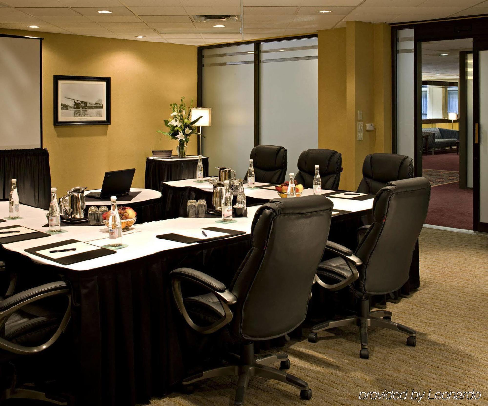 Delta Airport In-terminal Hotel Calgary